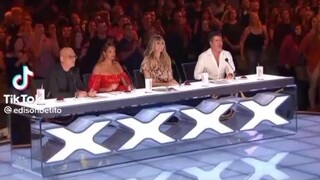 The talented Filipino singer Marcelito Pomoy performs on BGT