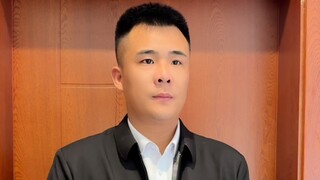 Ketika orang biasa mengenakan jaket administrasi