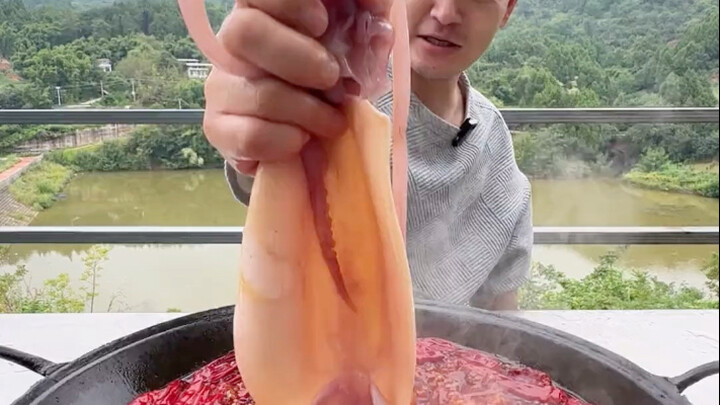 Saat makan hot pot di rumah saat Hari Nasional dan Festival Pertengahan Musim Gugur, pilihlah Zhou D