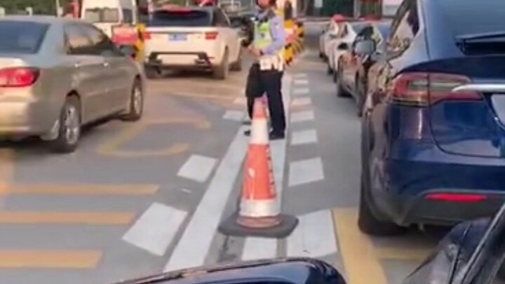 Lưu truyền trên mạng: Quảng Châu bắt đầu cấm Tesla lưu thông trên cao tốc và đường cao tốc nội đô, b