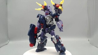 Don't read the instructions, just follow me, Transformers TFC Rainmaker Bloody Bear