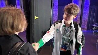 【Team Spirit】ดองก์และเคียวสุเกะน่ารักมาก (คลิปเนื้อหาเต็มสั้นๆ)