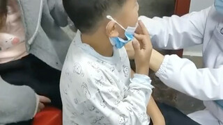 医生：我是不是扎你开关上了