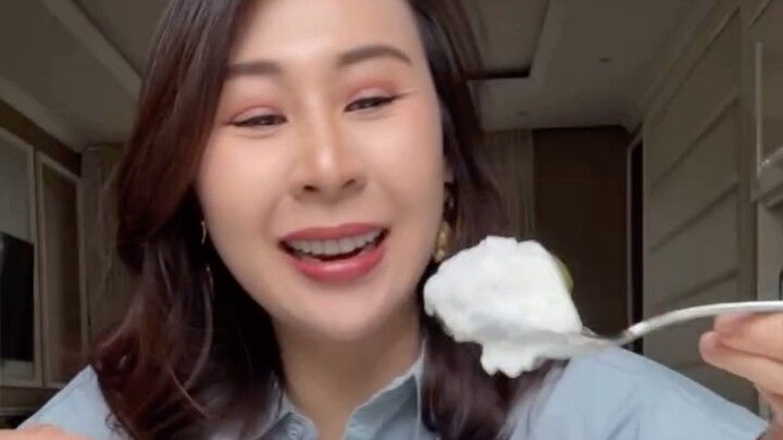Putri mandi ini baru benar yang kemaren zonk