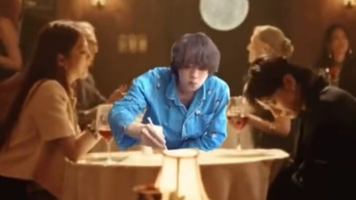 The 25-second trailer managed to pack in 250 different vibes...