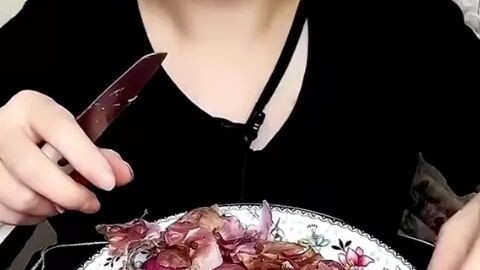 funny eating foods 😊😊😋