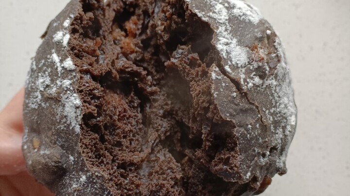 Membuat roti Mamba Hitam dengan minyak dari YouTube