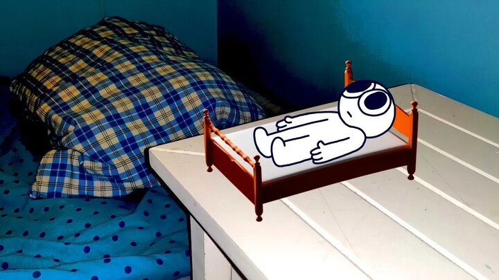 Reality: I always feel sleepy at work or in class, but I feel energetic as soon as I go to bed~
