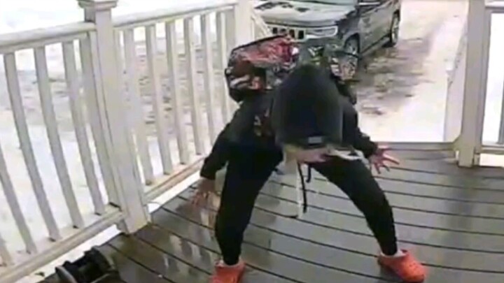 เดินตามทางของลูกชาย จนทำให้ลูกชายไม่มีทางไป