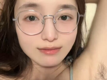 Với cơ ngực của đàn ông, tôi luôn xem một cách phê phán.