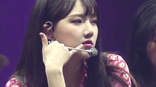 اتضح أن جونغ يي رين من فرقة GFRIEND تخطت أيضًا أغنية U Go Girl للمغنية لي هيوري.