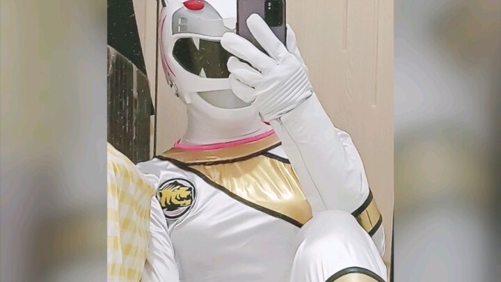 Beast Sentai Yabobai cosplay selfie!