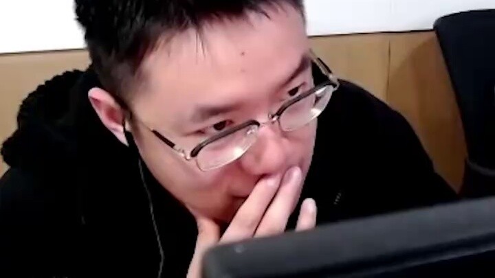 Nhận ra động thái mạo hiểm của chủ nhà!