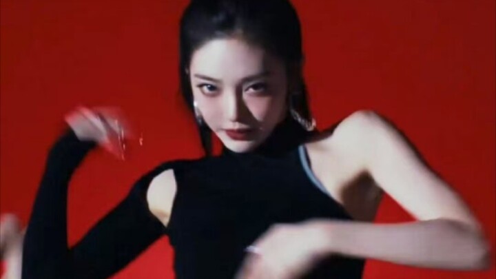 แร็ปของนิ่งหวังฟังแล้วฉันหมุนตัวไปมาจนแทบคลั่ง คัทจากเพลง “Whiplash” ของนิ่งอี้จั๋ว โชว์พลังการแสดงร