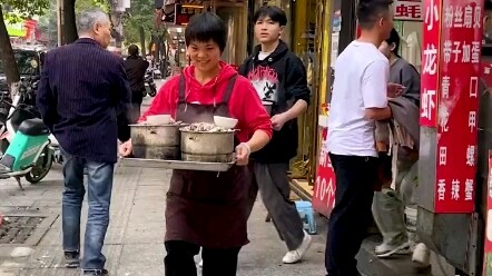 A lot of people are curious: Did I really make three apartments in Nanchang by selling oysters piece