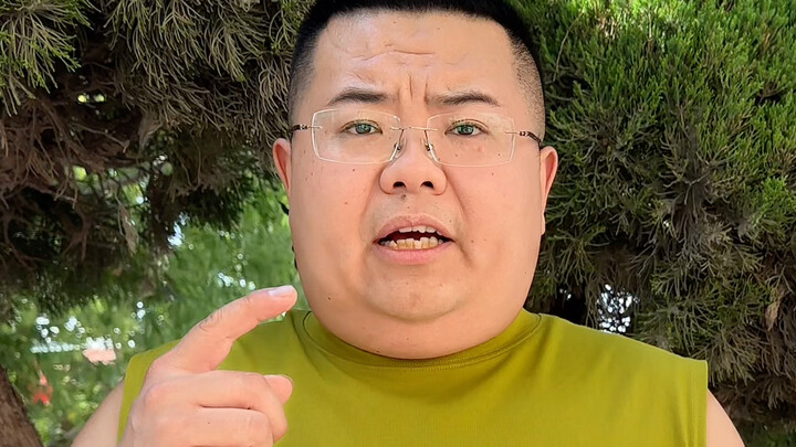 ลี่พังหนัก 200 กิโลกรัมให้ฉันเลือกรองเท้าหนึ่งคู่ ก็ยังมาเล่นแง่แบบนี้อีก #มาราธอน #ต้าเจิ้งรักการวิ