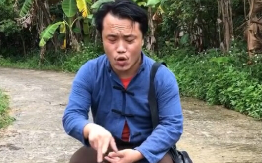 Beberapa adegan awalnya benar-benar bikin mata sakit, maaf lagi-lagi bikin provinsi saya malu.