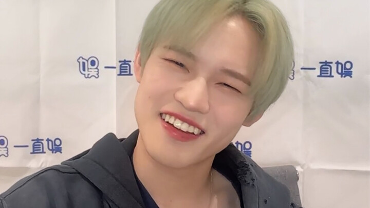 Bạn là otaku nữ hả??! | Tôi tưởng otaku nữ thất bại lắm rồi mà!! | 240708 buổi ký tặng của YZY