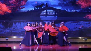 【ศูนย์ศิลปะมหาวิทยาลัยพระพุทธ】ท่าเต้นต้นฉบับของแจ๊ส |เพลง "โลตัส" ของจาง ยี่ซิง |"เหลียนหยุน" ที่ทำใ