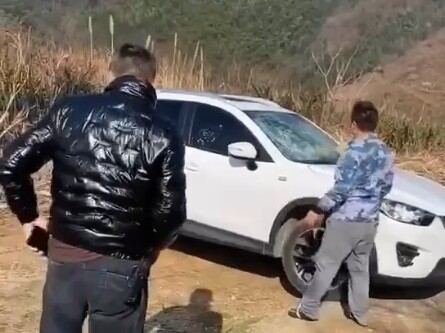 أنهى حياته باستخدام الفحم