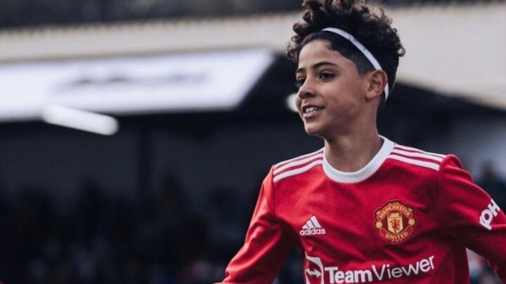 Mini Luo sở hữu lượng fan gia truyền