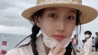 ครู CV ของ Youla Ziyin ปรากฏตัวที่ชายหาด