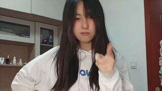 放学在卧室偷偷舞一曲神随～