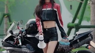 [สายดีดซีรี่ย์]-(เต็มเรื่อง)มหาเศรษฐีปลอมตัวเป็นยามอยู่ข้างเมียบ้านนอกที่เพิ่งแต่ง#พากย์ไทย