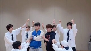 240219 SEVENTEEN 李硕珉DK 夫胜宽 TWS plot_twist 零站