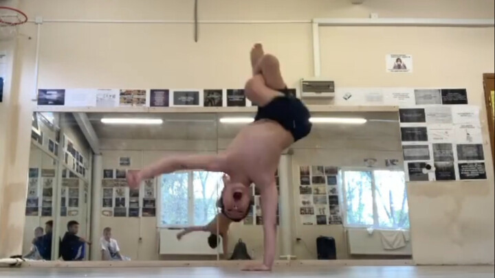 Trẻ con bây giờ nhảy hip-hop giỏi quá!