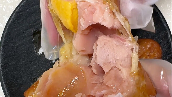 Pre-made Food Review Day 227: Spicy Tripe Noodles, Kimchi Soup, and Egg Yolk Duck Rolls