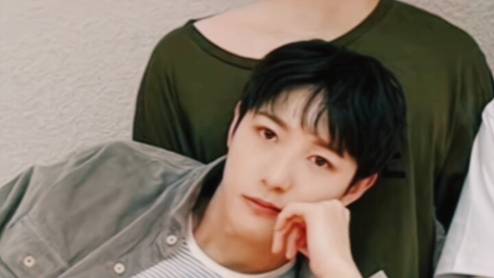 The one who’s had “right to thigh-grab” over Jemin for six years since debut