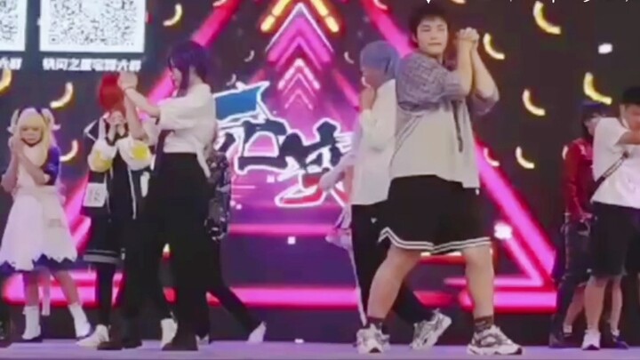 Ensemble Stars house dance flash-mob macho dances the song of sweet white snow (obviously it is the 