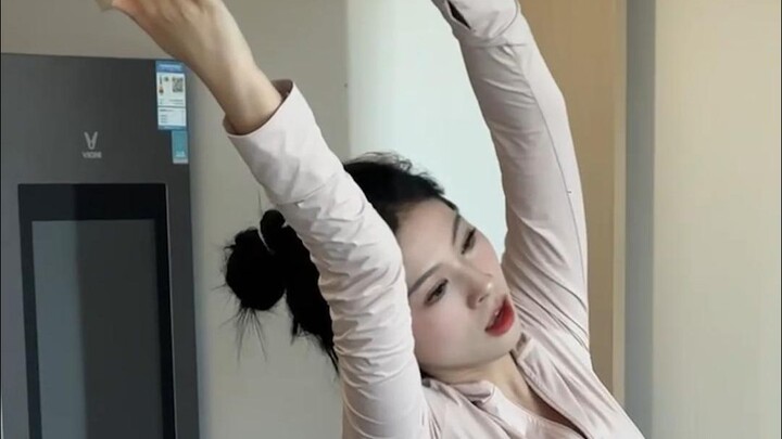 แต่งงานกับภรรยาแบบนี้ ต่อไปที่บ้านจะไม่ต้องกลุ้มใจว่าจะไม่มีคนถูพื้นแล้วล่ะ