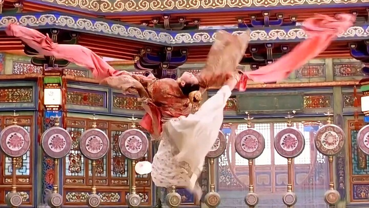 Back then, I thought these moves were so powerful—never expected it was actually a male dance double