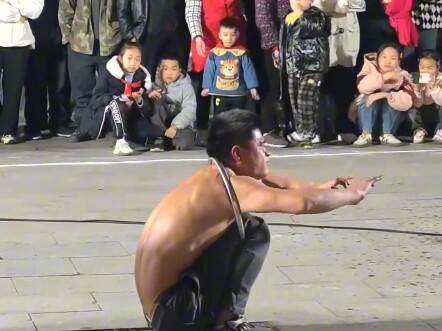 Wandering Performers, Wandering Meals