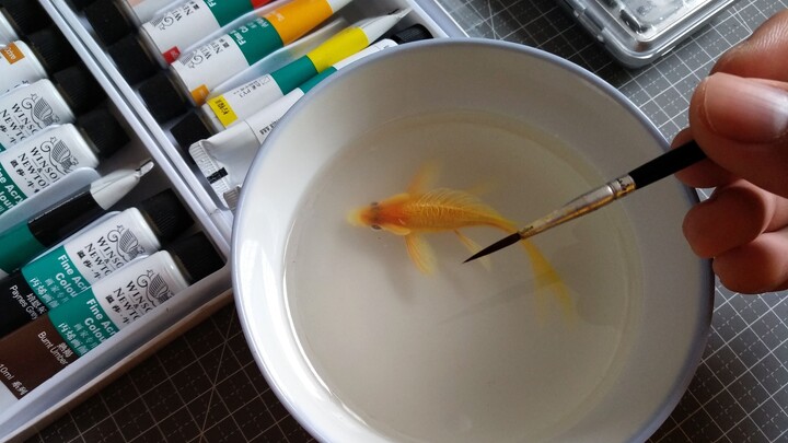 [Swakriya] Menggambar ikan emas akrilik di atas epoksi