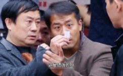 影视：出租车司机找到一张错版猴票，竟然价值百万