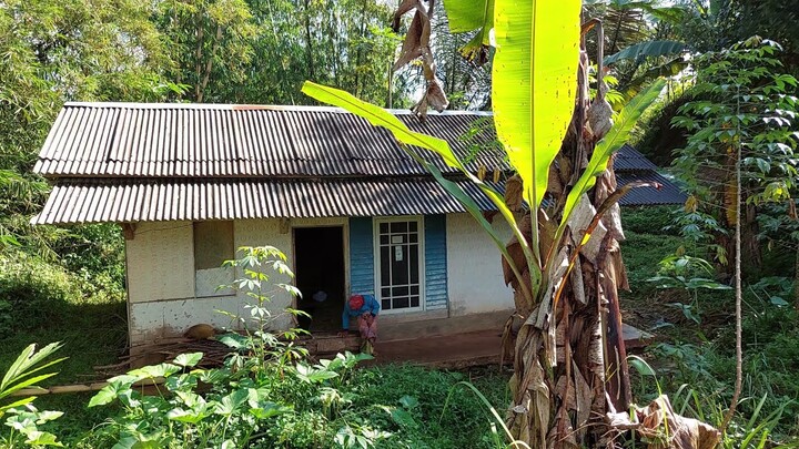 TENTRAMNYA..Tinggal Sendiri Menghabiskan Masa Tua Di Rumah Terpenci | Pedesaan Sunda