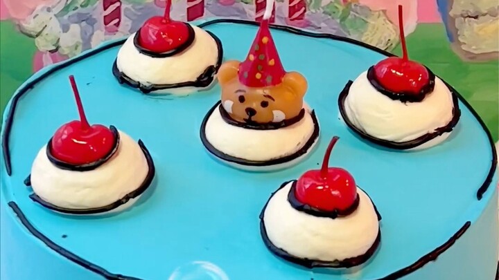 Immersive Cake Making: Anime-Style Cake