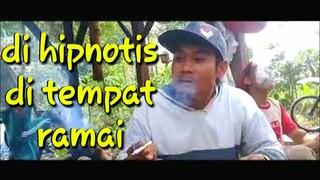 video gokil abis Ekspresi hipnotis rokok di tempat keramaian