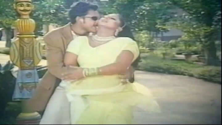 Moyuri | Andrew Kishore | Baby Naznin | Bangla Movie Songs 14