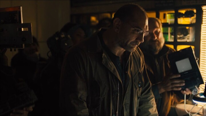 2048 Nowhere to run (2017)