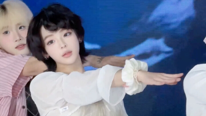 as you wish 2026! 04 Roadshow Universitas Pria Cosmic Girls “as you wish” posisi EXY