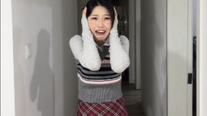 Pakaian yang dibeli sendiri vs pakaian yang diberikan oleh merek