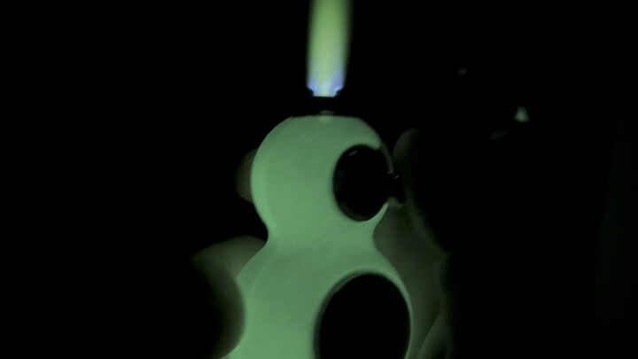 I don’t smoke, but I often borrow my friends’ lighters, so they’ve never suspected a thing. #TryingO