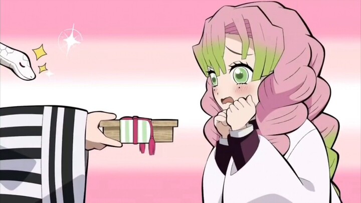 Obanai picking gives sock for Mitsuri