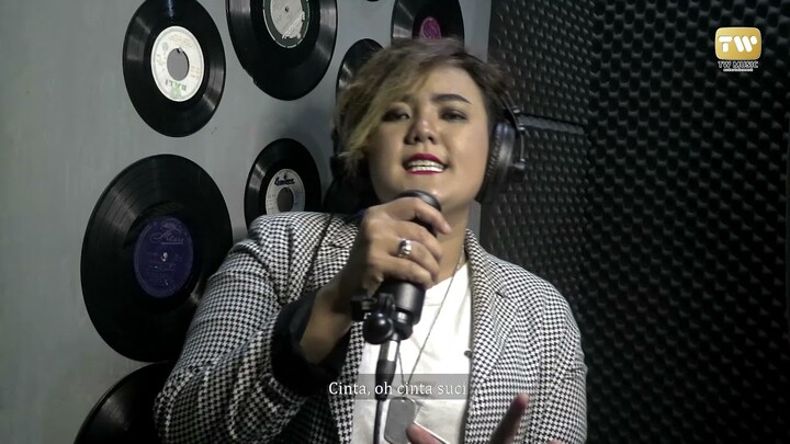 VIRTUAL BAND | APAKAH ITU CINTA | Official Music Video