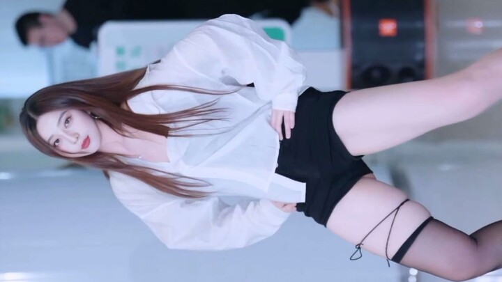 Phạm Băng Băng: Đổi mặt AI trên và dưới