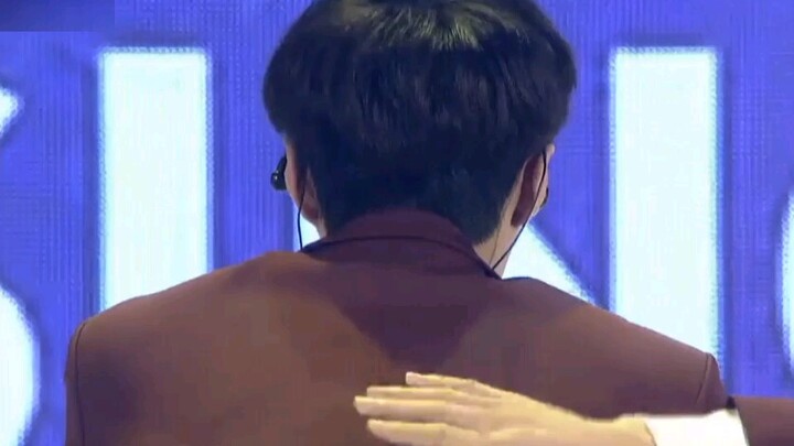 【EXO】【زانغ يي شينغ】هل يمكن ألا تفقد ذلك الشخص الذي كتب العهد؟ (2)